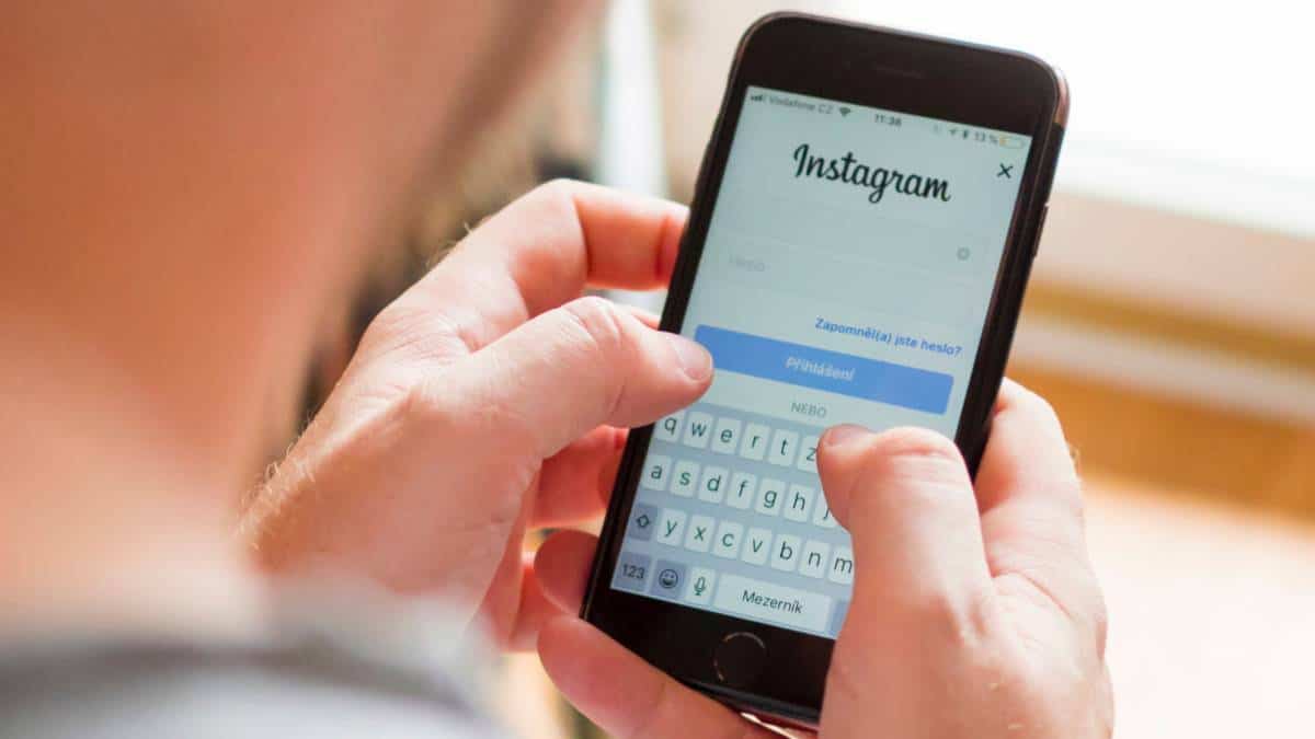 इंस्टाग्राम अकाउंट को डिएक्टिवेट कैसे करें?